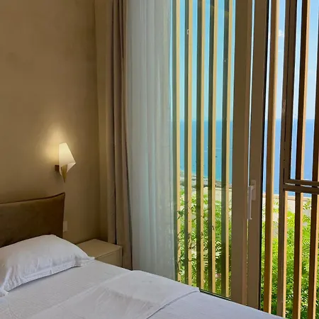 Coast Pearl * Palasë