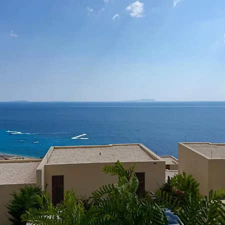 Appartamento Coast Pearl Palasë